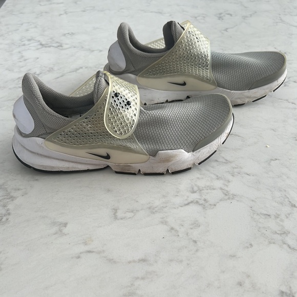 Nike sneakers - Picture 3 of 4